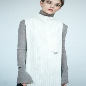 [문희] Side Slit Cable Long Vest [IVORY]