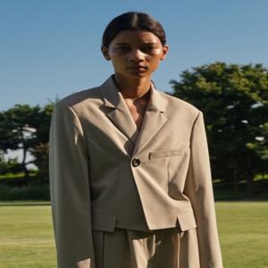 [트렁크 프로젝트] Double-Breasted Short Blazer_Beige