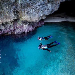 이시카기섬 일일 투어: 푸른 동굴 바다거북 스노클링 & 해양 스포츠 무제한 플레이 | 오키나와, 일본