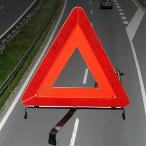 차량사고 안전용품 안전삼각대 교통사고 신호 사고현장 공사 주차금지 표지판 고속도로