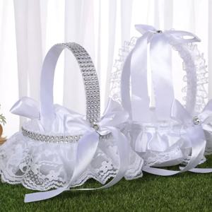 결혼식을 위한 꽃 소녀 바구니 레이스로 감싸는 작은 흰색 새틴 타조 솜털 가짜 진주 활 꽃 모듬 스타일