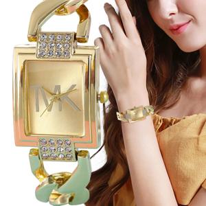 럭셔리 브랜드 여성 시계 패션 우아한 스타일 메탈 스트랩 스퀘어 트렌디 쿼츠 시계 여성용 손목 시계 시계