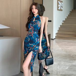 Gege 왕실 자매 사교계 스타일 중국 디자인 분할 복고풍 Cheongsam 중간 길이 교수형 목 인쇄 기질 드레스