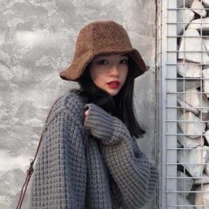 [QN8U5YZ4]중년 여성 니트 겨울 모자 버킷햇 패션 스타일