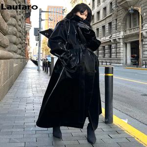 Lautaro-여성용 엑스트라 롱 오버사이즈 쿨 반사 샤이니 블랙 페이튼 가죽 트렌치 코트, 런웨이 패션, 봄 가을