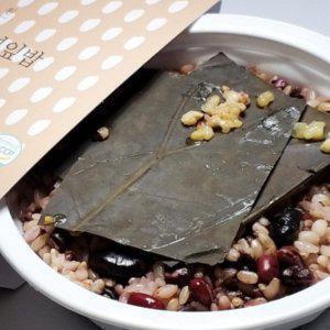 연잎 즉석밥 3개입 9곡 잡곡밥 현미 검정콩 팥 수수 전자레인지 데워먹는
