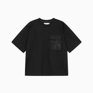 [Calvin Klein Jeans](강남점)남성 오버사이즈 우븐 포켓 반팔 맨투맨 티셔츠(J324122)