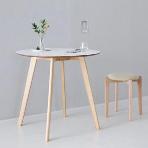 [신세계몰]마켓비 RAMIRA 고무나무 원목 원형 테이블 D80 2인용 식탁 부부 커피테이블