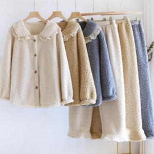 [신세계라이브쇼핑][옷자락] 여자 겨울 뽀글 양털 레이스카라 프릴 수면잠옷 세트