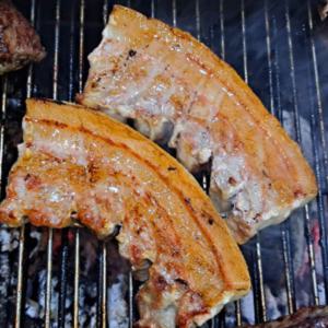 수입산 통오겹살 1kg 칠레산 에어프라이어 캠핑 가정용 바비큐 구이 찌개 수육 돼지고기