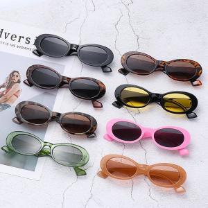 유행 레오파드 작은 타원형 선글라스 여성용 인기 있는 젤리 컬러 쉐이드 안경 UV400 보호 1PC
