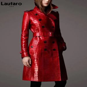 Lautaro 여성용 롱 레드 악어 프린트 가죽 트렌치 코트, 벨트 더블 브레스트, 우아한 영국 스타일 패션 2021, 가을