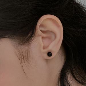 [Hei][수지, 한소희, 박세완, 신현지, 이현이, 태연, 황보름별 착용] onyx ball earring