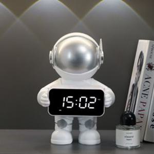 Uinox 무소음 우주인 캐릭터탁상시계 인테리어 LED 시계, 실버, 스탠스