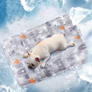 개와 고양이를 위한 냉각 펫 매트 - 내구성 있고 물기에 강한 여름용 차가운 패드, 만화 디자인 - 소형부터 대형견까지 적합.