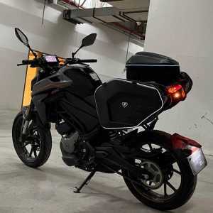 오토바이 LED 트렁크 가방 헬멧 보관 테일 라이트