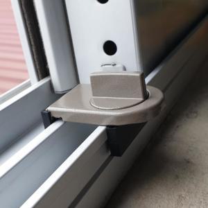미닫이 샷시 샤시 창문 창틀 시건장치 이중 안전 문걸쇠 도어락 잠금 중문 닫힘방지
