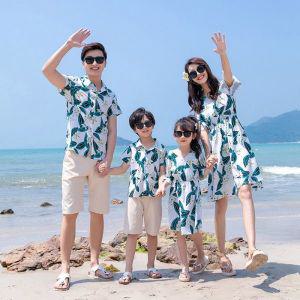 여행 가족 시밀러룩 사진의상 패밀리룩 티 매칭 의상 여름 해변 어머니 딸 드레스 아빠 아들 꽃 셔츠 및 바