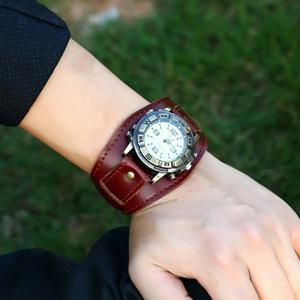 쿼츠 시계 정확한 가짜 가죽 밴드 가짜 가죽 스트랩 정확한 석영 손목 시계 작업을위한 손목 시계