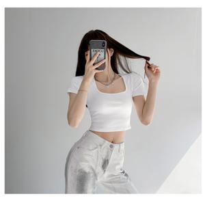 슬림 스퀘어 크롭 반팔 티셔츠 스탠다드핏 라운드넥 무지 레이어드 봄반팔티 데이트룩 면티