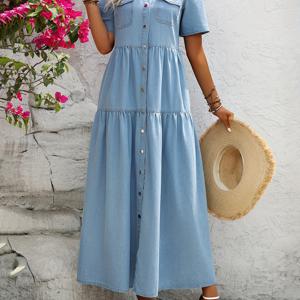 버튼 프런트와 흐르는 티어드 스커트가 있는 여성용 우아한 반팔 플레인 데님 맥시 드레스 - 캐주얼 여름 패션에 적합합니다.