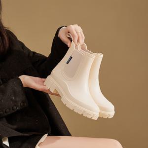 여성용 세련된 한국식 스포츠 방수 장화, 미끄럼 방지, 패셔너블한 야외 비오는 날씨 신발