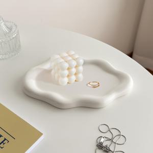 1pc 세라믹 구름 모양의 보석 접시, 미니멀리스트 현대 스토리지 트레이, 반지, 귀걸이, 목걸이, 시계, 액세서리 주최자 트레이에 대한 홈 탁상 장식