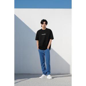 [롯데백화점]캘빈클라인 진 남성 릴렉스핏 스탠다드 로고 크루넥 반팔 티셔츠(40HM228)