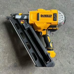 타카 DeWalt DCN692 First Fix 18V 무선 2 단 프레이밍 타정기 90mm 바디 중고 전용