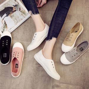 2024 여름 새로운 플랫 바닥 게으른 사람 한 단계 캔버스 신발 작은 흰색 여성 한국어 버전 다목적 학생 보드 신발