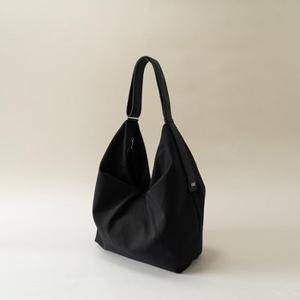 [ESSENTIAL] 미아 Mia Oversized Bag Black