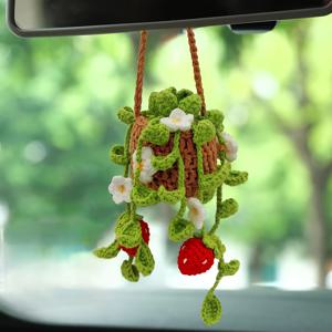 핸드메이드 크로셰 딸기 차량 참 - 귀여운 니트 후방 거울 장식, 차량 내부를 위한 창의적인 패브릭 액세서리