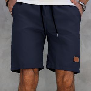 남성 여름 패션 단색 반바지, 캐주얼한 스타일의 신축성 있는 허리 끈으로 조절 가능한 무릎 길이의 반바지, 여름 일상