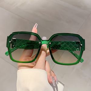여성을위한 녹색 대형 프레임 패션 안경 남성 해변 여행을 운전하기위한 눈부심 방지 태양 그늘 안경