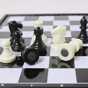 TEMU 6.7인치 접이식 보관 상자 자석 흡착 체스 테이블 게임의 표준 버전