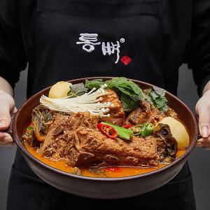 [신세계몰]통뼈 감자탕 칼칼한맛 1kg 2팩/총 4인분