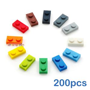 200pcs DIY 빌딩 블록 얇은 피규어 벽돌 1x2 도트 12 색 교육 크리에이티브 크기 어린이를위한 3023 장난감과 호환 가능