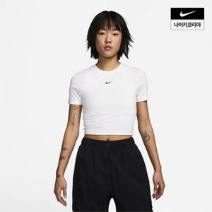 우먼스 나이키 스포츠웨어 에센셜 슬림 핏 크롭 티셔츠 NIKE FB2874-100