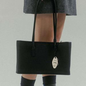 튜드먼트 CLASSIC SQUARE LEATHER SHOULDER BAG BLACK