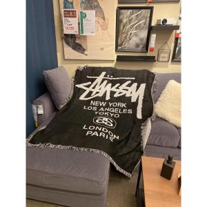 스투시 STUSSY 담요 캠핑 차박 준비물 감성 트렌드 소파 덮개 커버 인테리어 패브릭