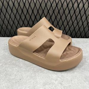 [셀러허브 1]크록스 CROCS HC02 겟어웨이 플랫폼 슬리퍼 GETAWAY PLATFORM H-STRAP SLIDE 209409-2Q9