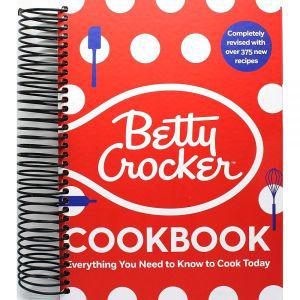 The Betty Crocker Cookbook, 13th Edition: Everything You Need to Know to Cook Today (Betty Crocker C