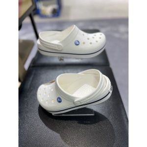 남여공용 CROCS 아쿠아 샌들 크록밴드 CRS11016 WHITE