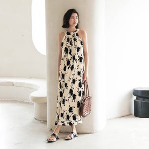 LS_Floral halterneck sleeveless dress