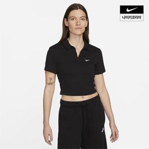 우먼스 나이키 스포츠웨어 에센셜 반팔 폴로 탑 NIKE DV7885-010