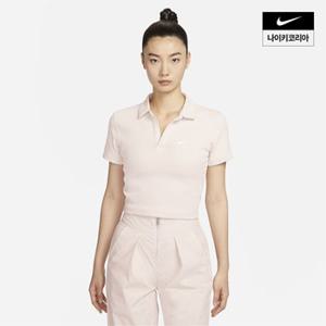 우먼스 나이키 스포츠웨어 에센셜 반팔 폴로 탑 NIKE DV7885-104