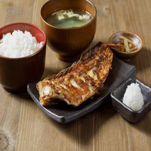 후쿠오카현 텐진 | 이자카야 Sumibiyaki Himono Teishoku Shinpachi Shokudou(炭火焼干物定食 しんぱち食堂 天神パルコ店)| 좌석 예약 전용