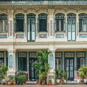 The Symphony of Colors: A Unique Peranakan Walking Trail | 싱가포르(영어, 중국어, 일본어 투어 가능)