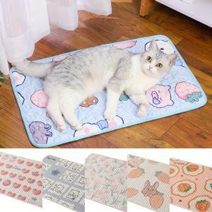 TEMU Pet Floor Mat, Cartoon Graphic 방수 애완 동물 침대 매트, 세탁 가능한 개 우리 침대 쿠션 개 고양이 수면 매트, 비눗방울 바닥에 대한 모든 계절에 대한 유니버설한 것을 가지고 있습니다