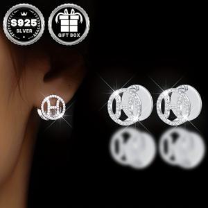 TEMU Vana Elegant 925 Sterling Silver H Letter Stud Earrings with Zirconia Inlay, 저자극성 양면 블랙 에나멜 패션 귀걸이, 일상 착용 가능 - 2개